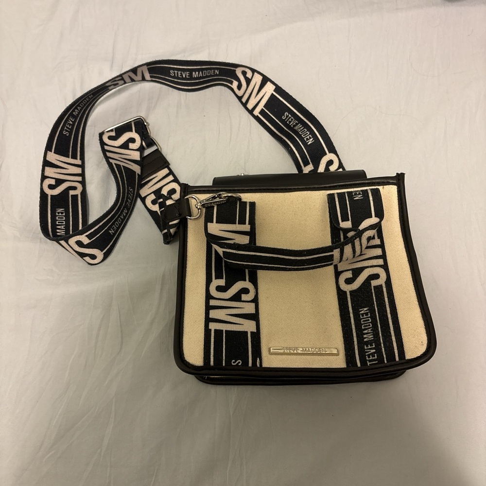 Steve Madden Beige and Black Logo Crossbody